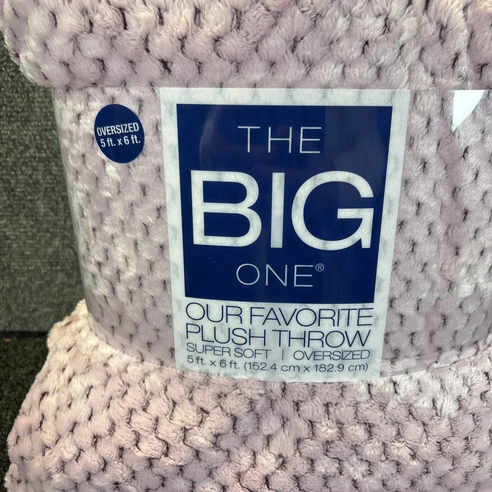 The Big One~Oversized/Super Soft Plush Throw~5ft X 6ft~Plum Pindot
